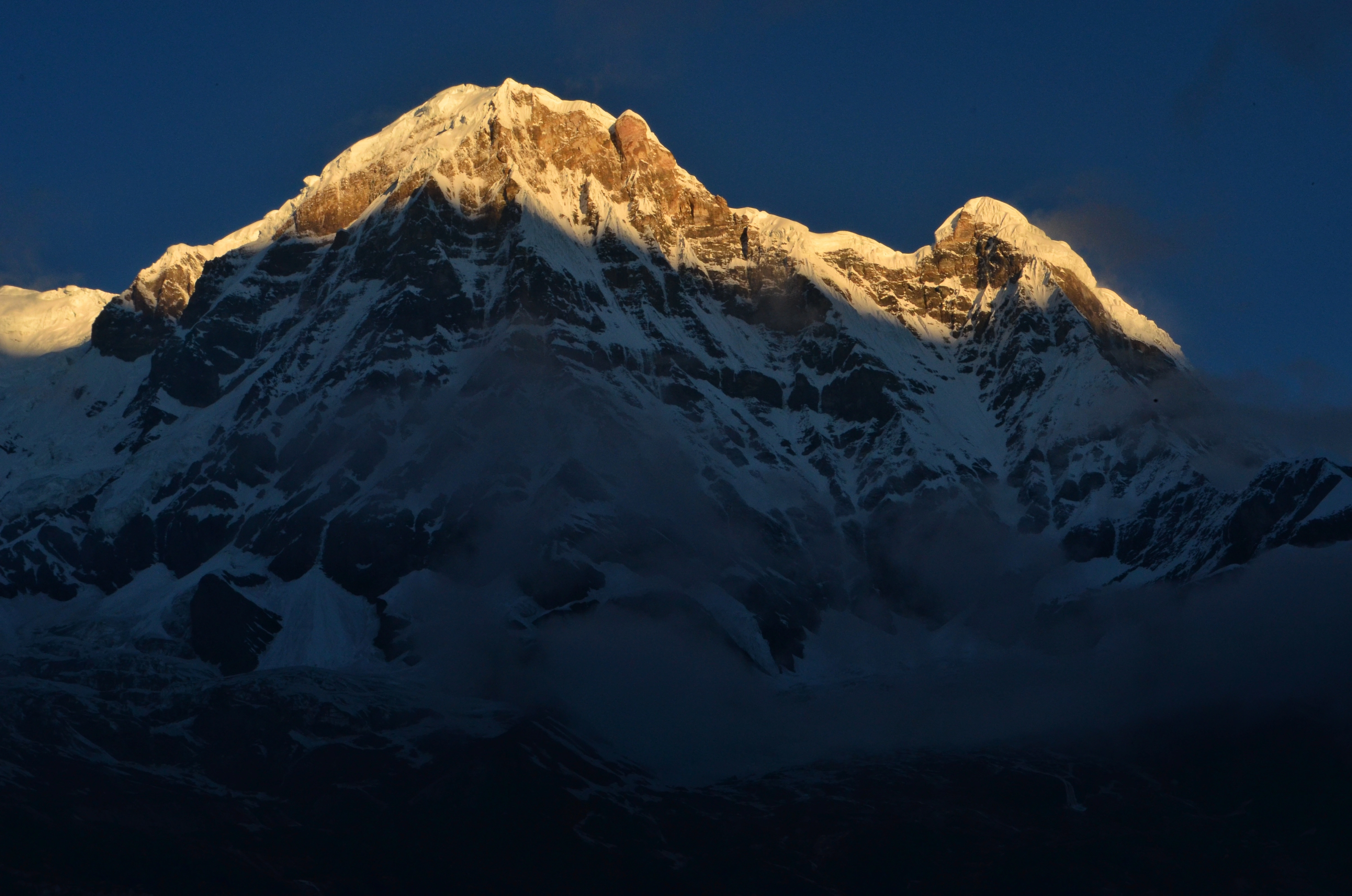 ANNAPURNA CIRCUIT TREK WITH THORONG LA PASS 5,450M | Altinepal Treks