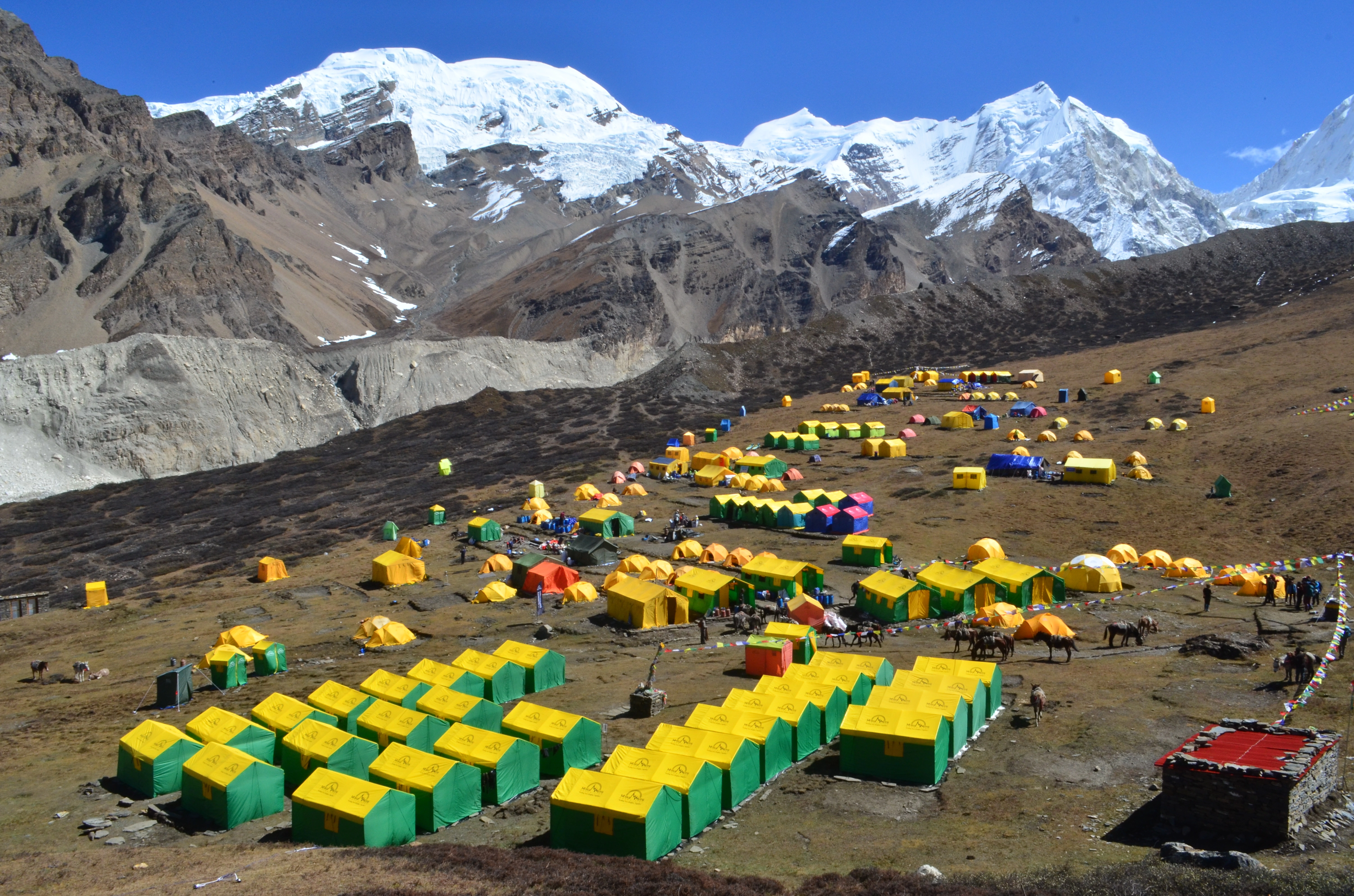 HIMLUNG HIMAL EXPEDITION